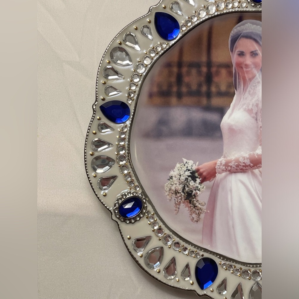 Bradford Exchange A Royal Bride Kate Middleton Plate - Picture 5 of 11